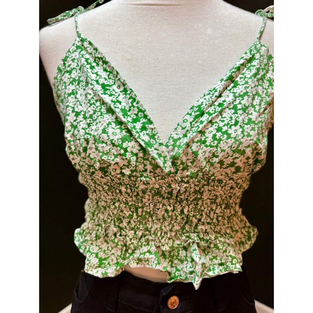 Sim &‎ Sam Green Ruffle V Neck Tank Top Women's Size M
